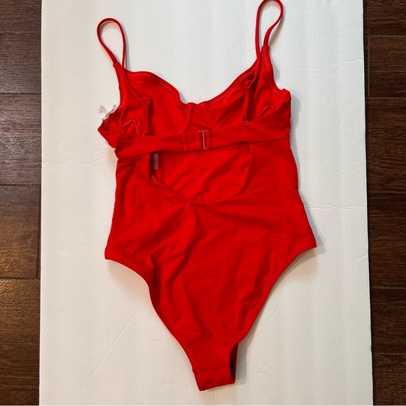Good American Show Off One Piece Swimsuit in Bright Poppy Sz 1 NWT - Picture 9 of 11